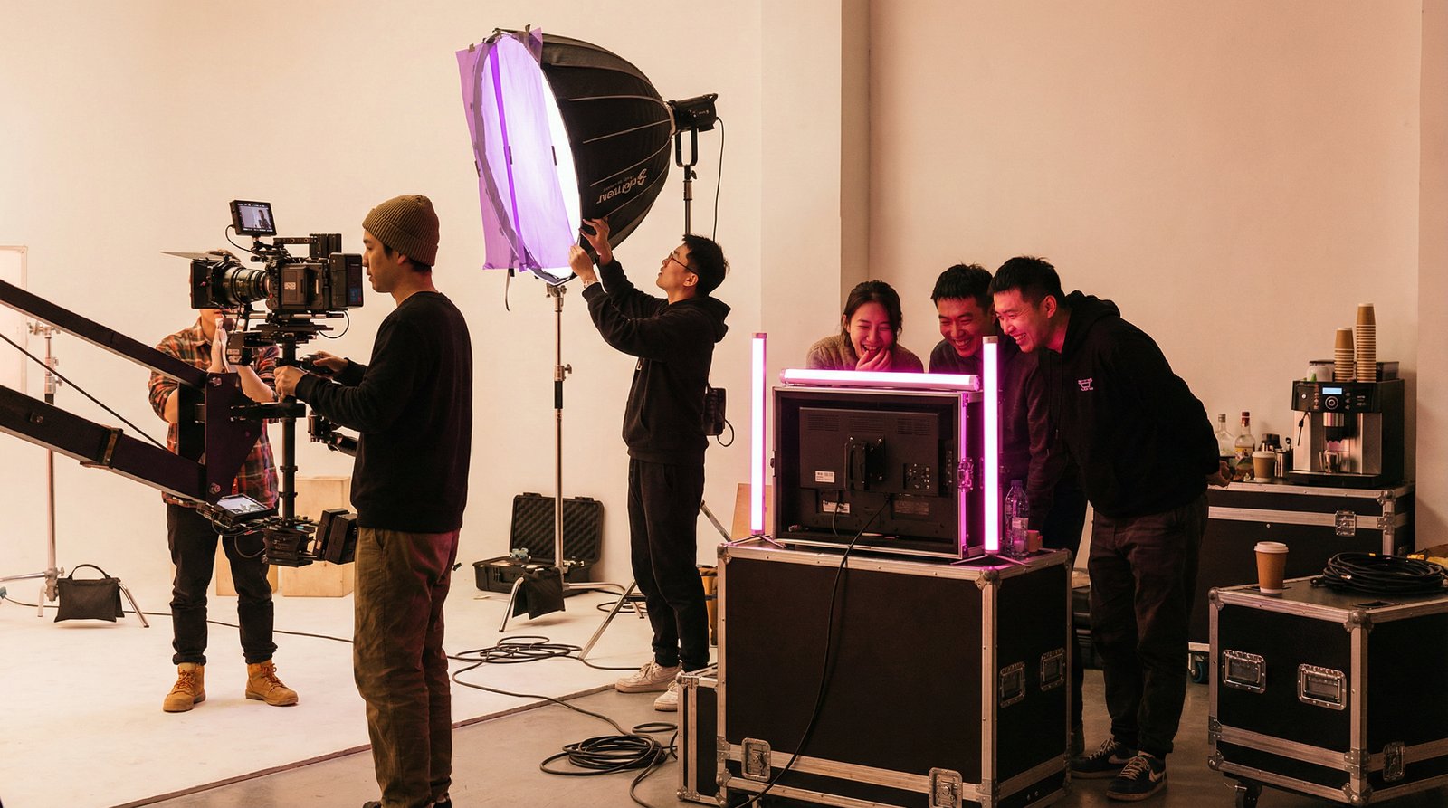 暗网原创微电影制作现场传媒